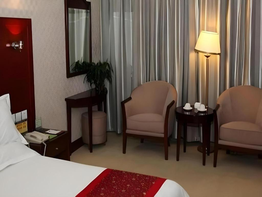 Zhengzhou Airport Hotel Екстер'єр фото