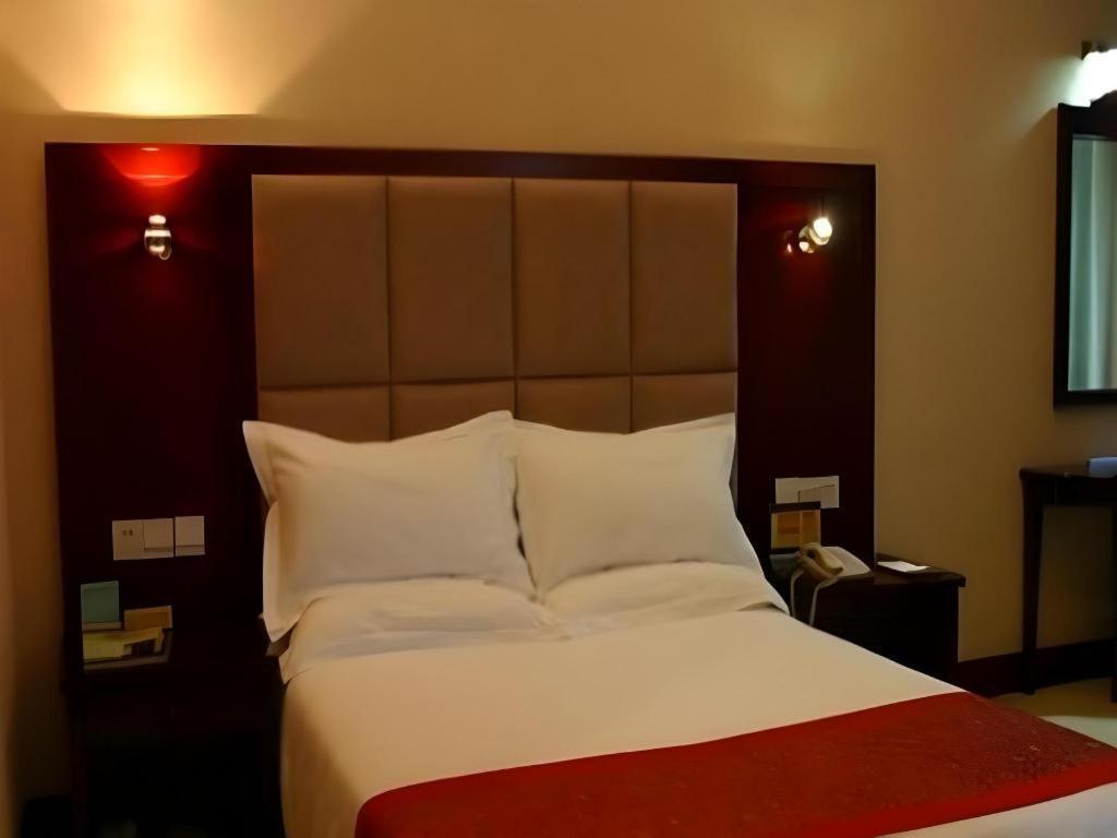 Zhengzhou Airport Hotel Екстер'єр фото